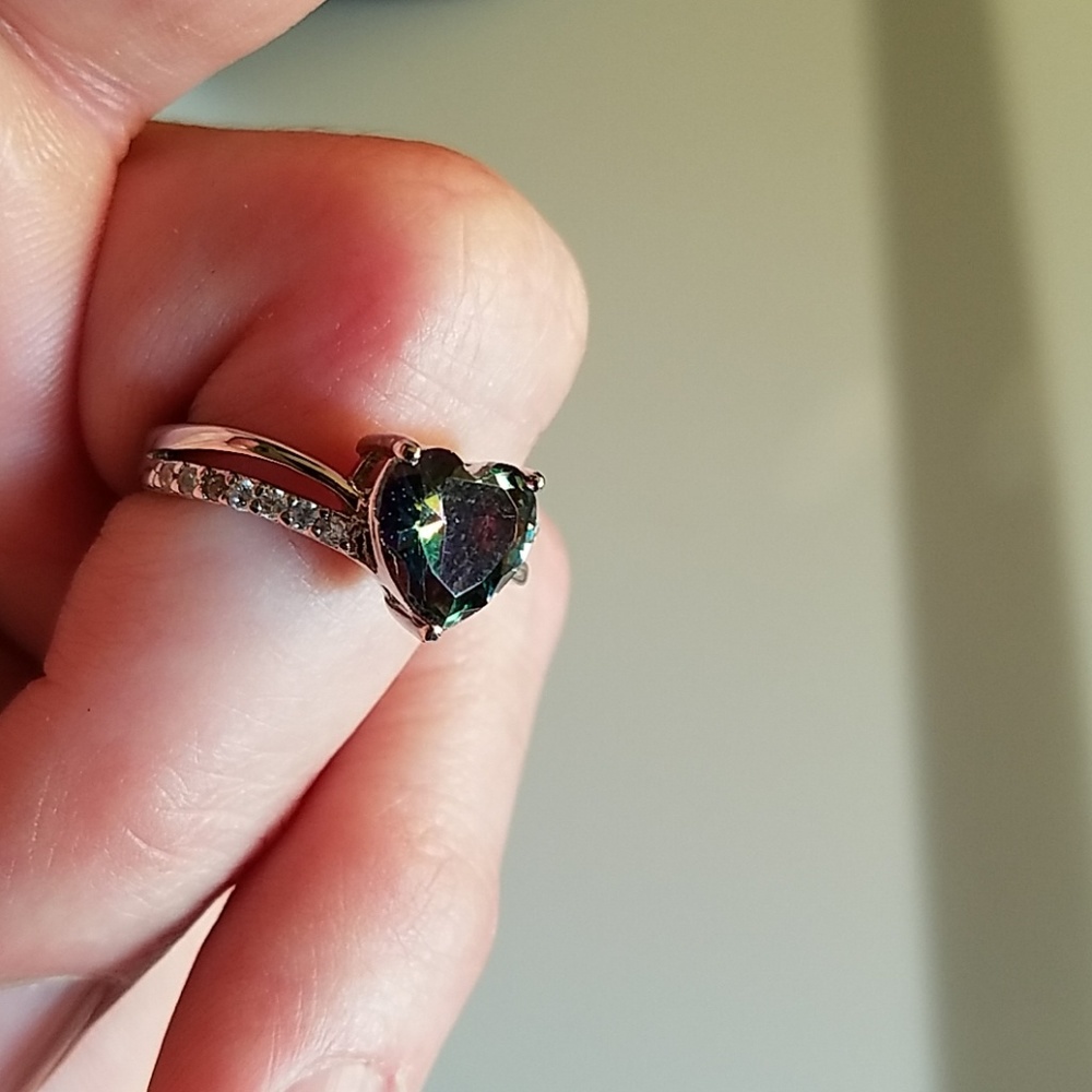 Heart shape rainbow ring - Picture 4 of 5
